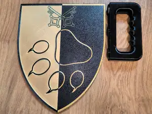 Heraldic Shield with Interchangeable Crests