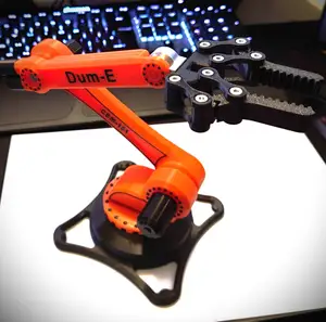 Dum-E optional attachments.