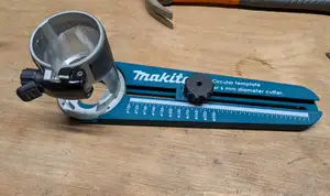 Gabarit circulaire pour affleureuse Makita