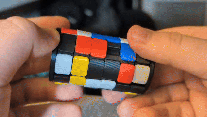 Cylinder twist game 