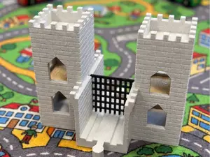 Burgtor für Holzeisenbahn Brio, Hape, Lilabo usw