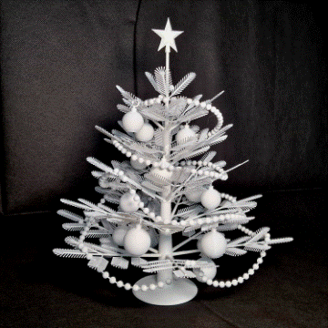 Sapin de Noël réaliste et enchanteur