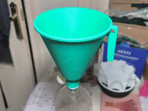 Embudo para botella plásticas PET - Filtro Líquido