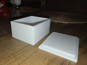 Small box with lid