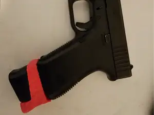Ergonomic Cloud-Textured 17R Sleeve for Glock 19