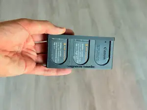 LP- E17 battery holder