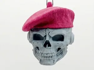 Череп в берете