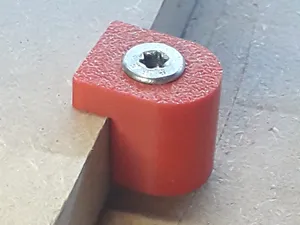 Edge hugger clamp, 12mm tall