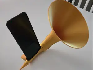 Phone speaker horn amplifier