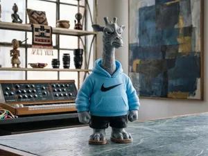 Urban Giraffe Designer Art Toy Streetwear Grumpy