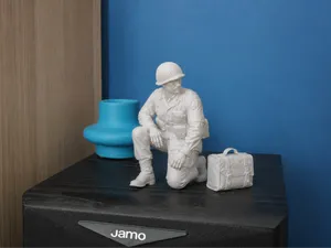 Combat Medic – Military Statue