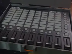 case controller AKAI APC MINI mk1