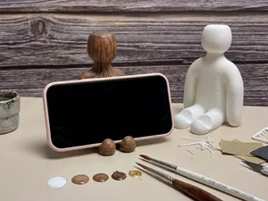 Meccha Chameleon Phone Stand