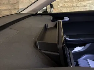 Seat Leon 2021 Bildschirmablage