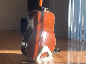 Acoustic Guitar Stand (dreadnot)