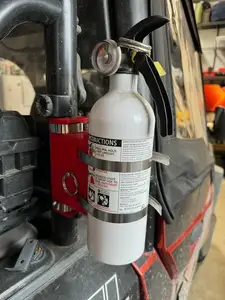 Fire extinguisher mount for atv/utv