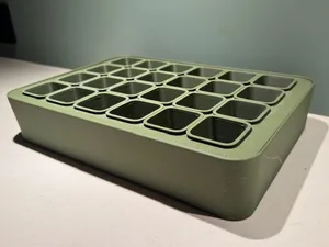 Seed Tray with 24 pots and cover