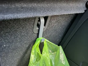 Gancio porta spesa baule auto