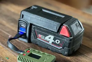 Milwaukee M18 - Badass USB Powerbank