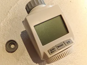Reinforcement insert for eQ-3 MAX thermostat