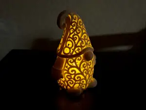 Weihnachtswichtel im Ornament-Stil LED-Teelicht