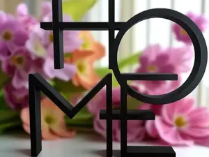 Stylische HOME-Deko