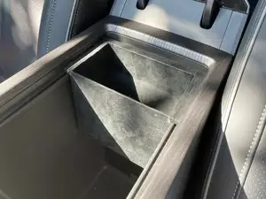 Jaecoo J7 armrest storage box