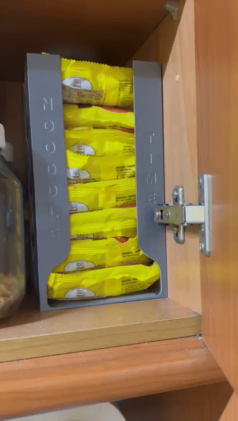 Noodle box dispenser
