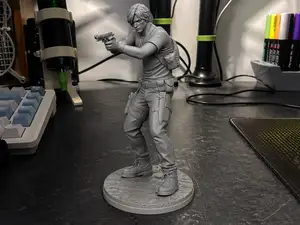 Leon S. Kennedy Resin Figurine | Resident Evil Fan