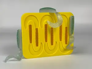 Curly Tail Grub Mold / 卷尾蛆模具