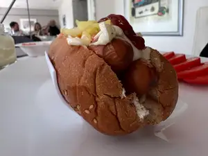 Simple hot dog tray (Stackable)