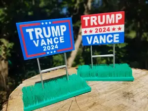 Trump Miniature Political Yard Signs