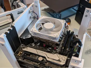 Lab Rax Full MATX 244x244 mm (9.6"x9.6")