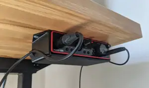 Focusrite Scarlett 2i2 Under Desk Mount