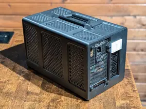 Minisforum DEG1 eGPU Dock Enclosure / Case