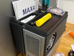Max 4 Polar cooler tool holder