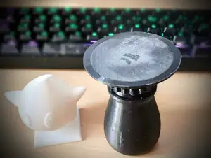 Paint Handle with bottle Cap Small + Big for Miniatures - Printed Objets