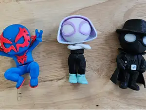 spider gwen articulating mini fig spiderverse