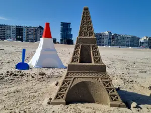 Eiffel Tower Sand Castle Mold