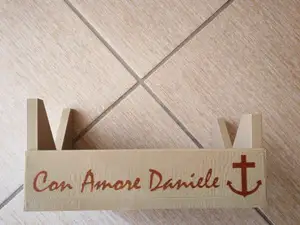 Supporto veliero con targa personalizzata