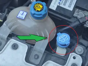 FIAT 500L tappo vaschetta liquido tergicristalli
