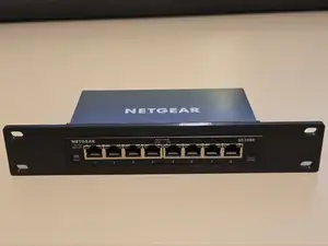 NETGEAR GS308E screwless 10-inch rack mount
