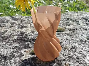 modern twisted Vase "Alina"