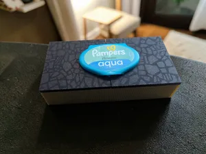 Feuchttücher Box – kompatibel mit Pampers Aqua