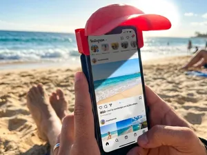 Cellphone hat sun visor shade
