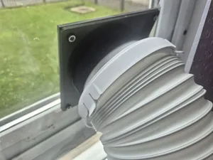 Window AC Adapter 150mm Hose - No thread required