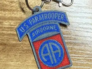 82nd Airborne Division Paratrooper keyring