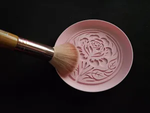 Makeup brush cleaning pad