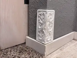 Baroque Bumper – Fancy Corners, Safe Noggin!
