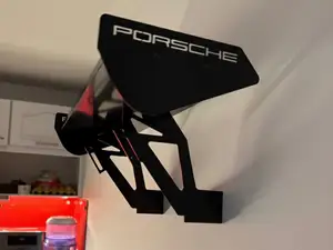 Repisa en forma de spoiler porsche